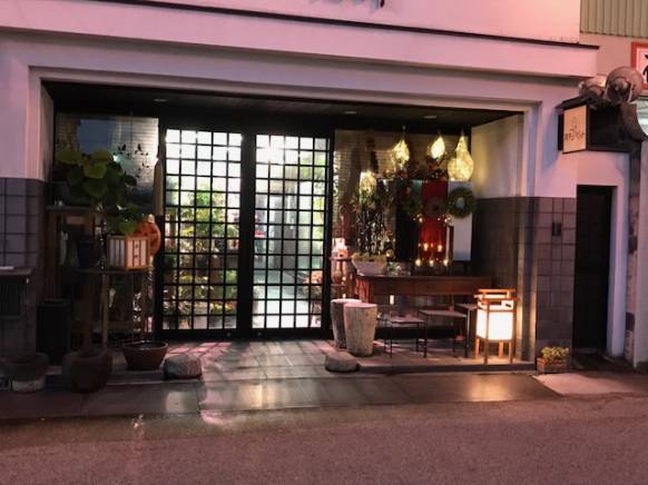 「フラワー松井」　（三重県伊賀市）の花屋店舗写真1